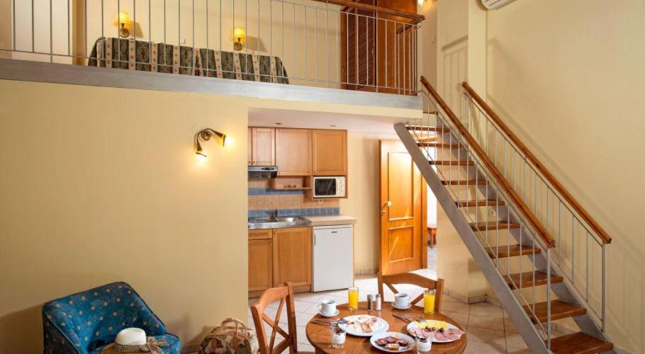 Eleni Beach Apartment Сталида Экстерьер фото
